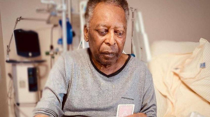 Pelé ya tiene un mes en el hospital