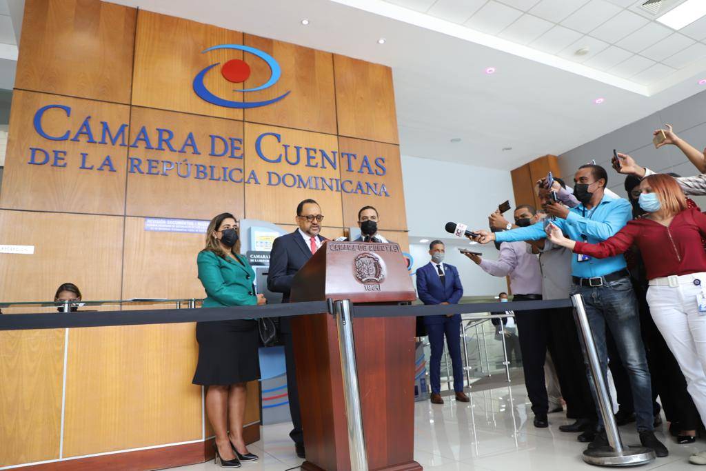 Presidente Abinader formaliza petición auditoría  a Punta Catalina