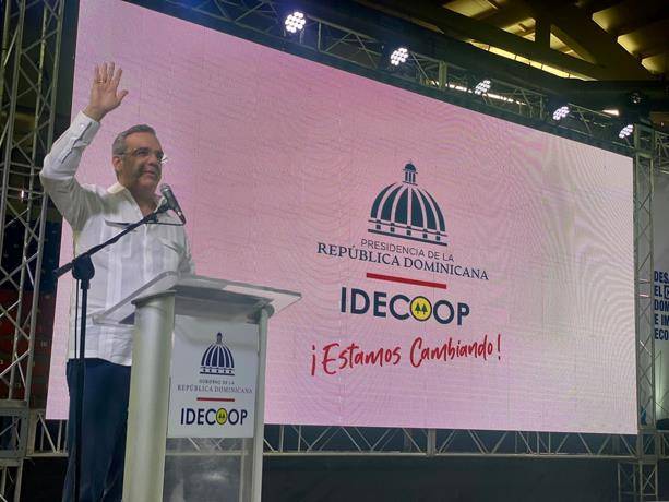 Abinader incorpora 111 nuevas cooperativas al Idecoop