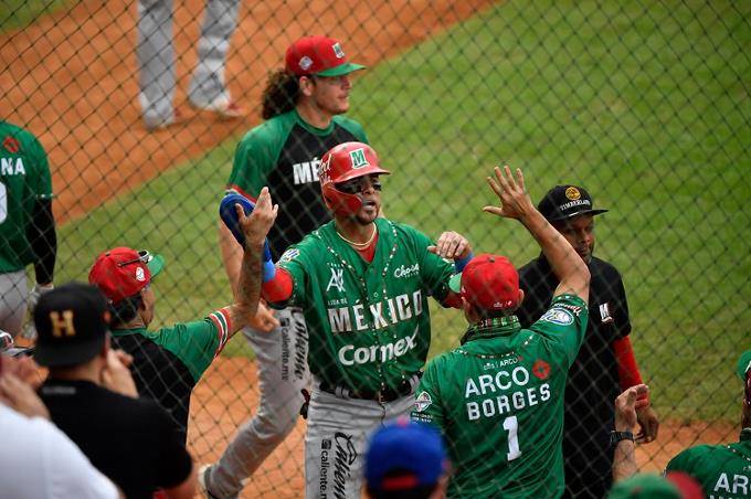México clasifica a semifinal al blanquear a Panamá