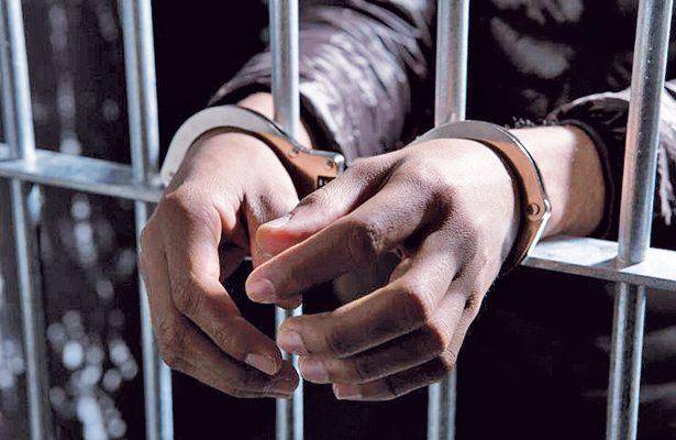 Envían a prisión preventiva hombre detenido con drogas en Tenares