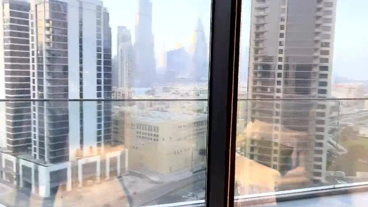Video: así luce el apartamento de Toxic Crow en un rascacielo de Dubái