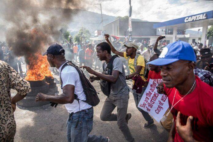Trabajadores haitianos realizan cuarta protesta exigiendo el aumento