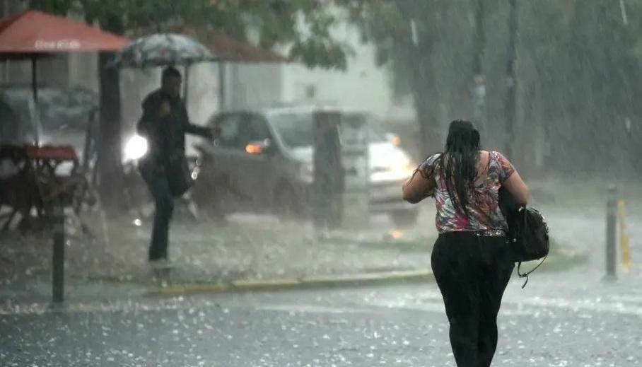 COE coloca Santiago y otras 9 provincias en alerta por onda tropical