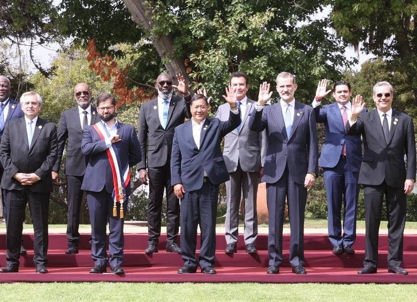 Presidente Luis Abinader regresa hoy desde Chile