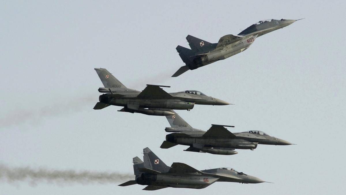 Ucrania dice aviones rusos bombardean residenciales