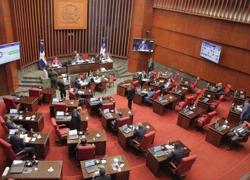 Senado vota modificación a Ley de Régimen Electoral