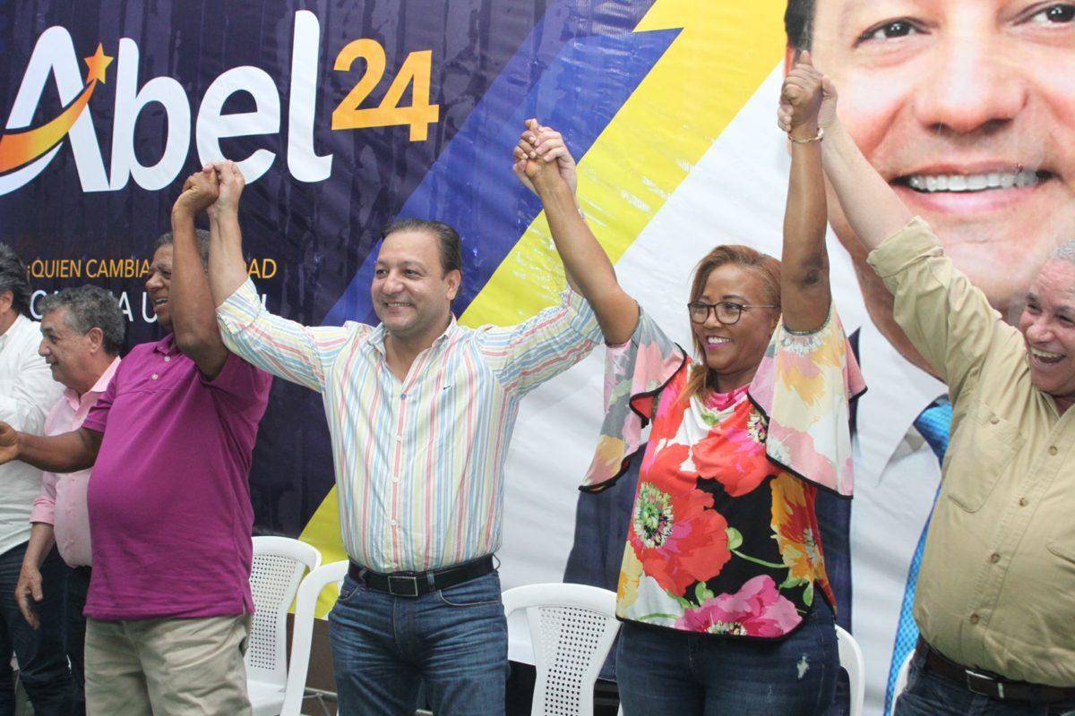 Experremeístas apoyan a Abel Martínez en Espaillat; conquista dirigencia morada