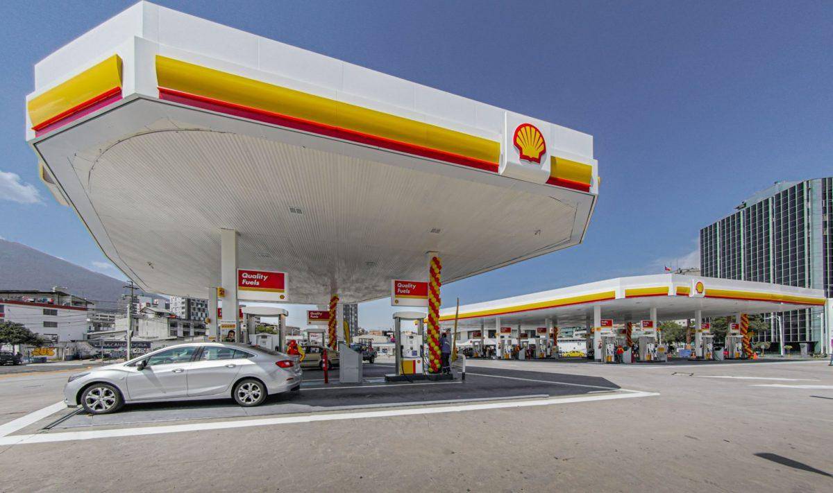 Shell dejará de comprar gas y petróleo de Rusia y cerrará sus gasolineras