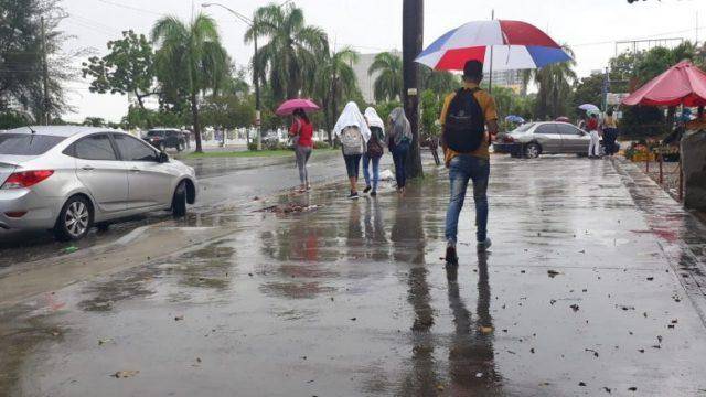 El COE coloca en alerta nueve provincias por lluvias