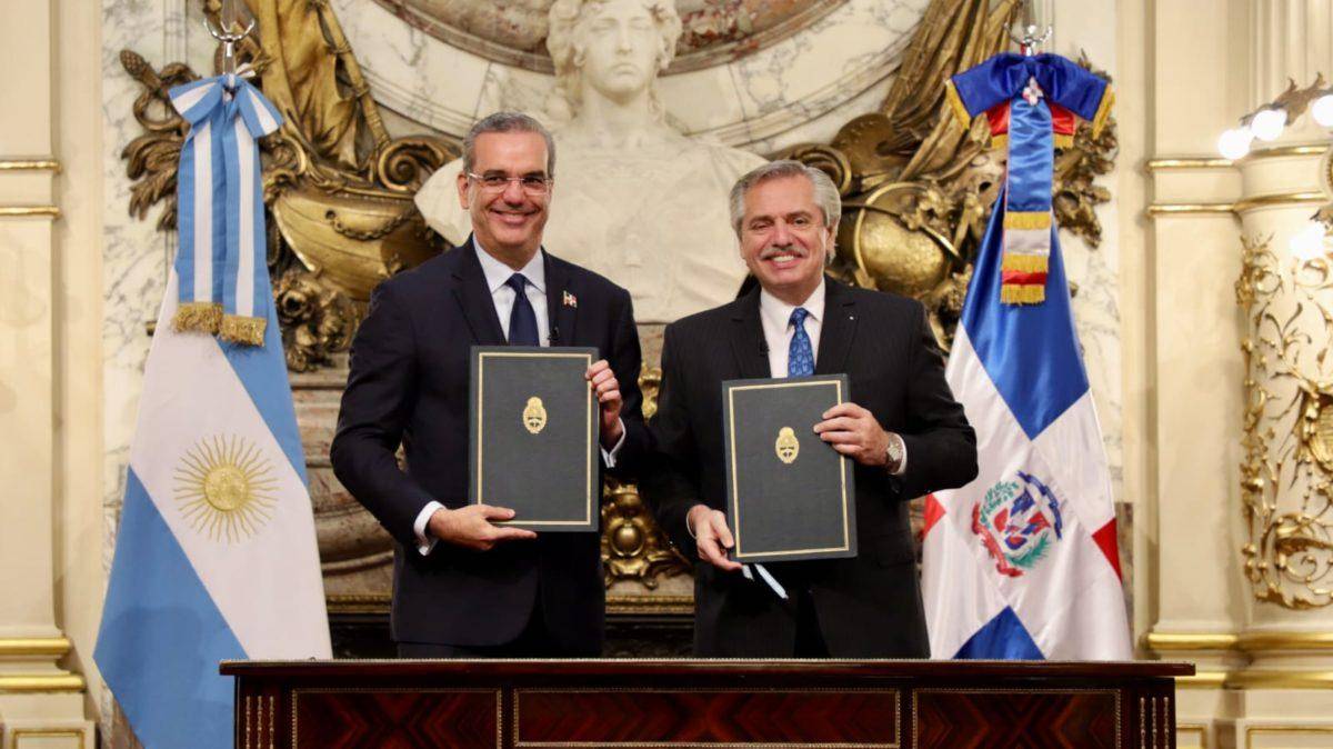 RD y Argentina firman acuerdo para desarrollo del sector de hidrocarburos
