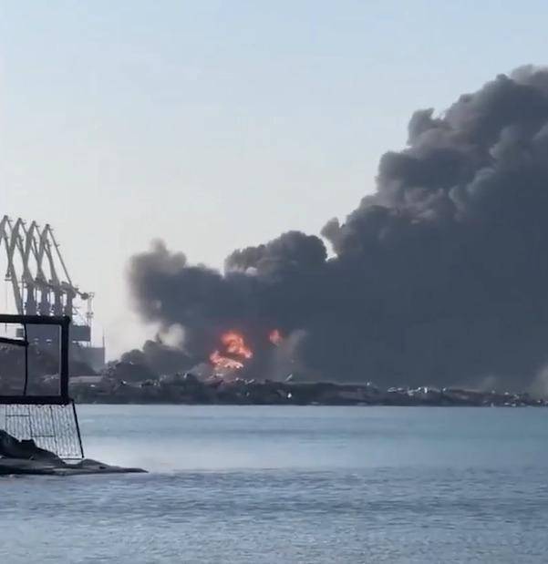 Video: Así Ucrania habría destruido buque ruso en puerto Berdiansk