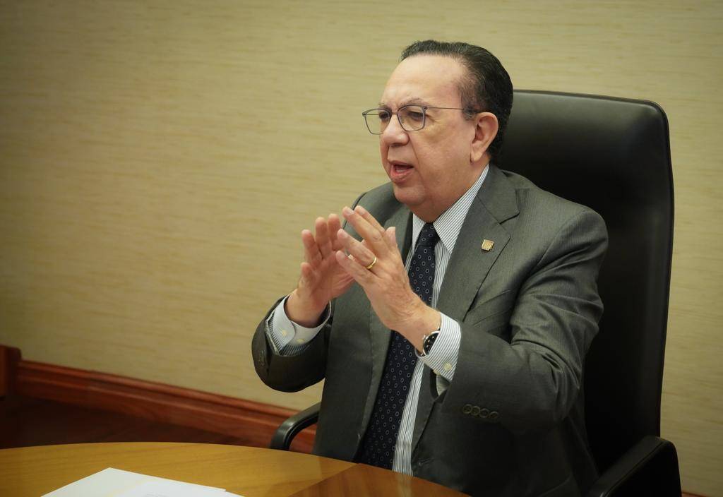 Gobernador del Banco Central resalta capacidad de resiliencia de economía dominicana