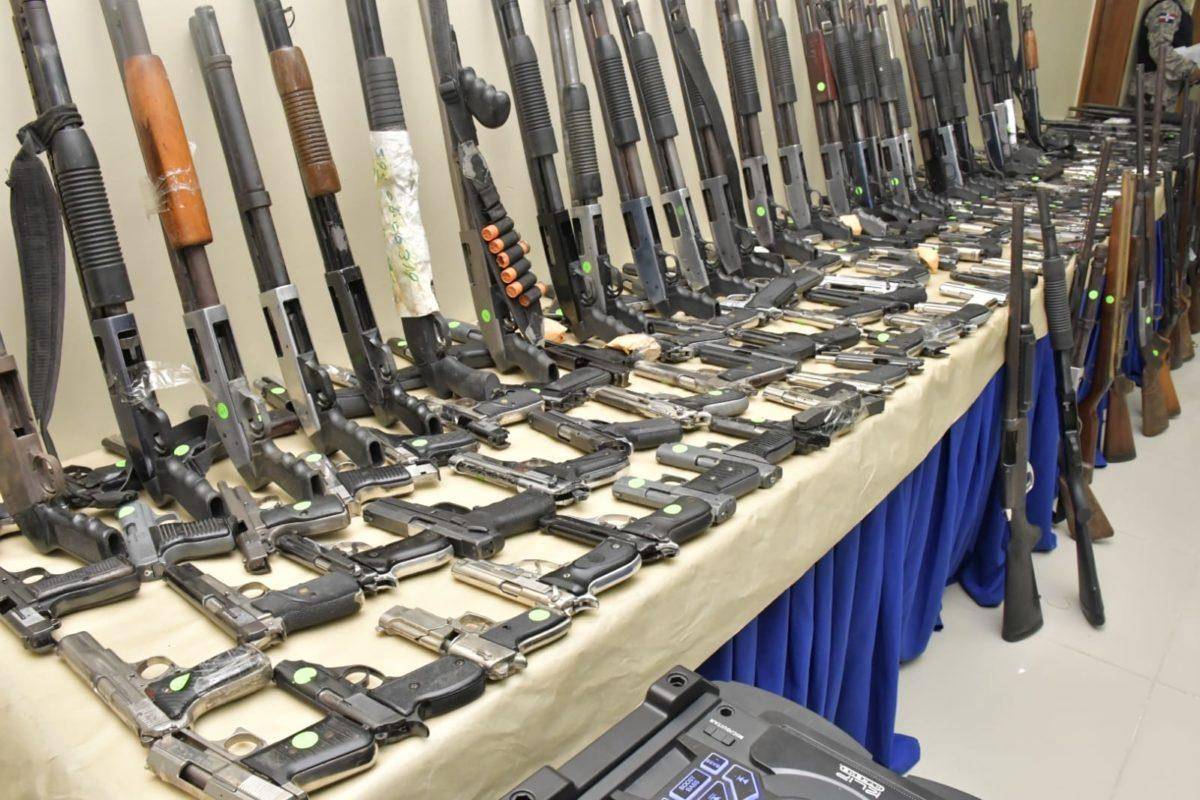 La Vega: MIP recibe 218 armas ilegales recuperadas