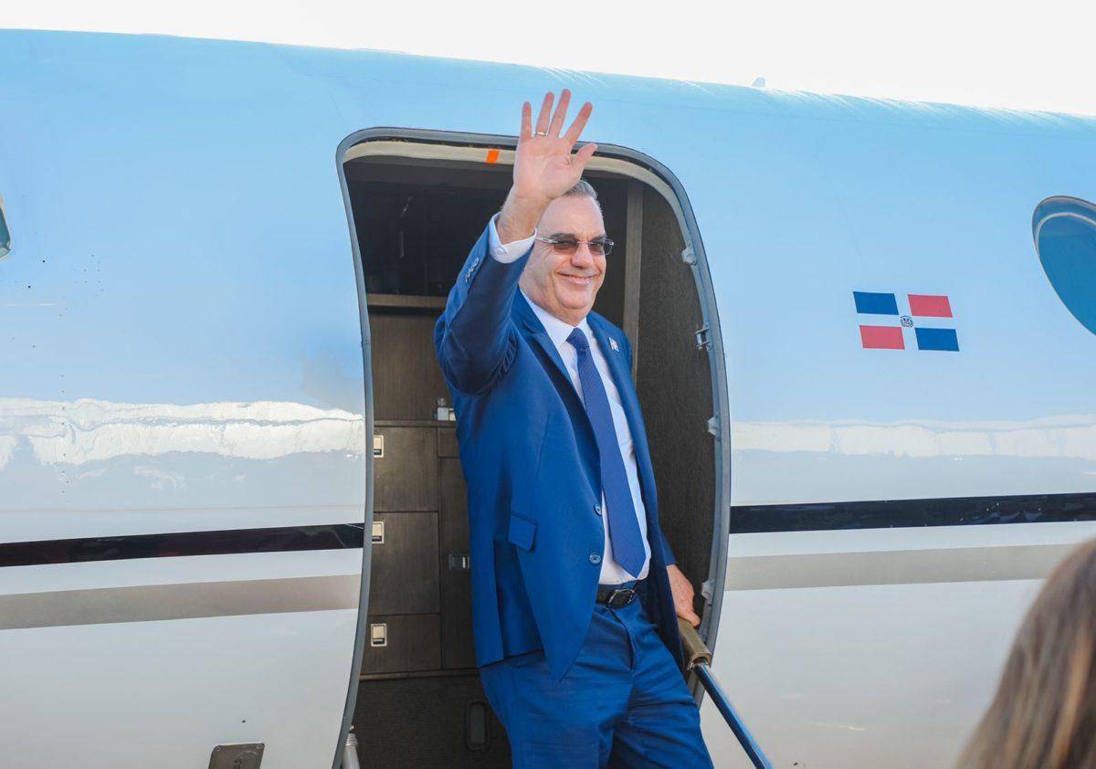 Presidente Abinader sale hacia Costa Rica para participar en Cumbre