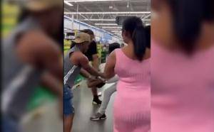 Intentó violar mujer en supermercado, pero los clientes lo evitaron