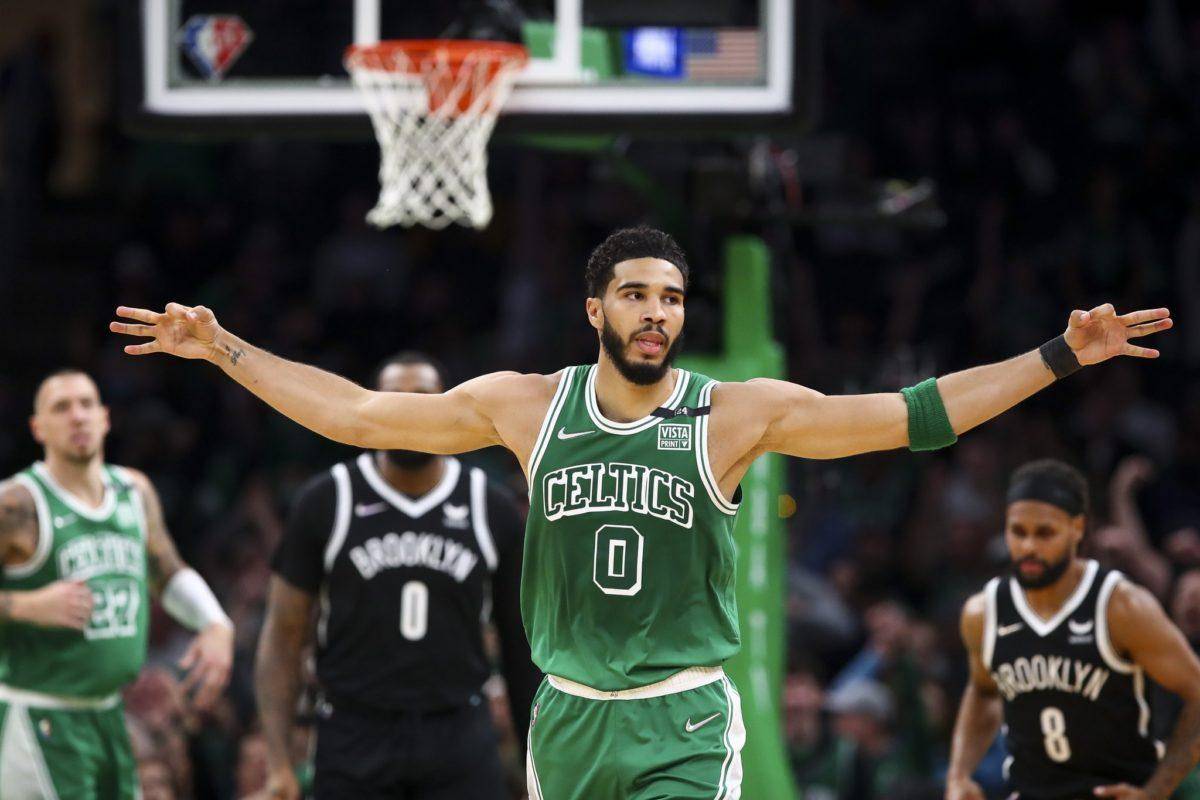 Tatum anota 54 puntos en triunfo de Celtics ante Nets