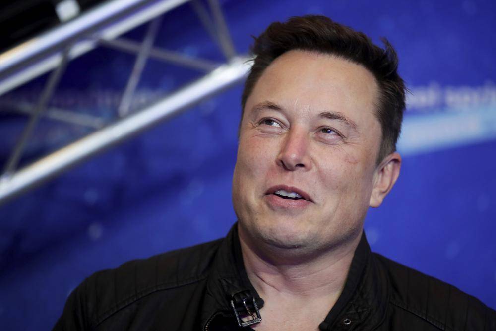 Como el nuevo accionista, Elon Musk sugiere cambios en Twitter