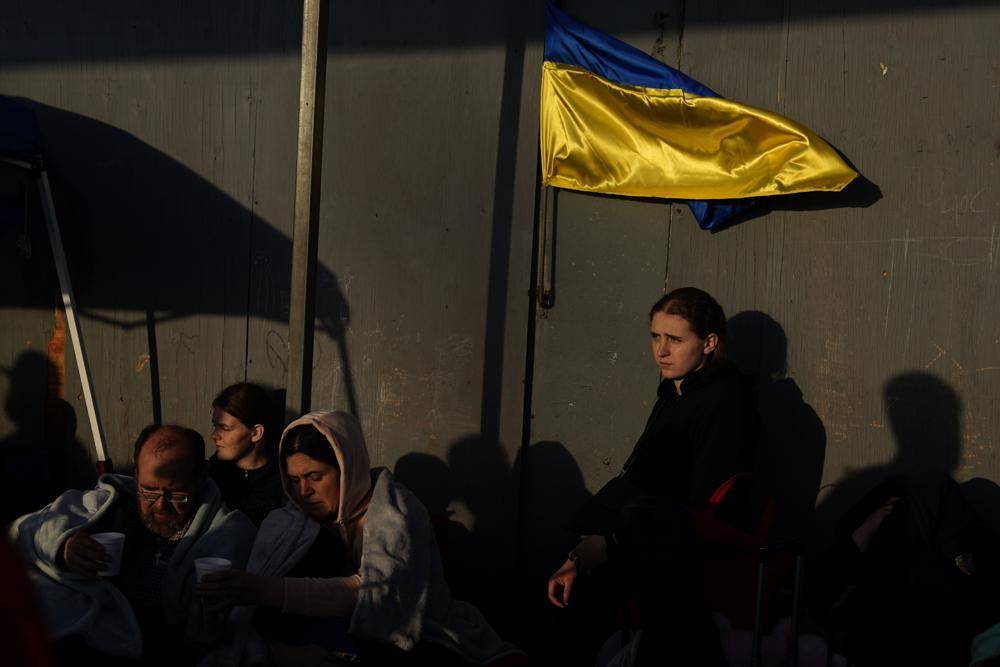 Estados Unidos acelera ingreso de ucranianos; llegan más a la frontera