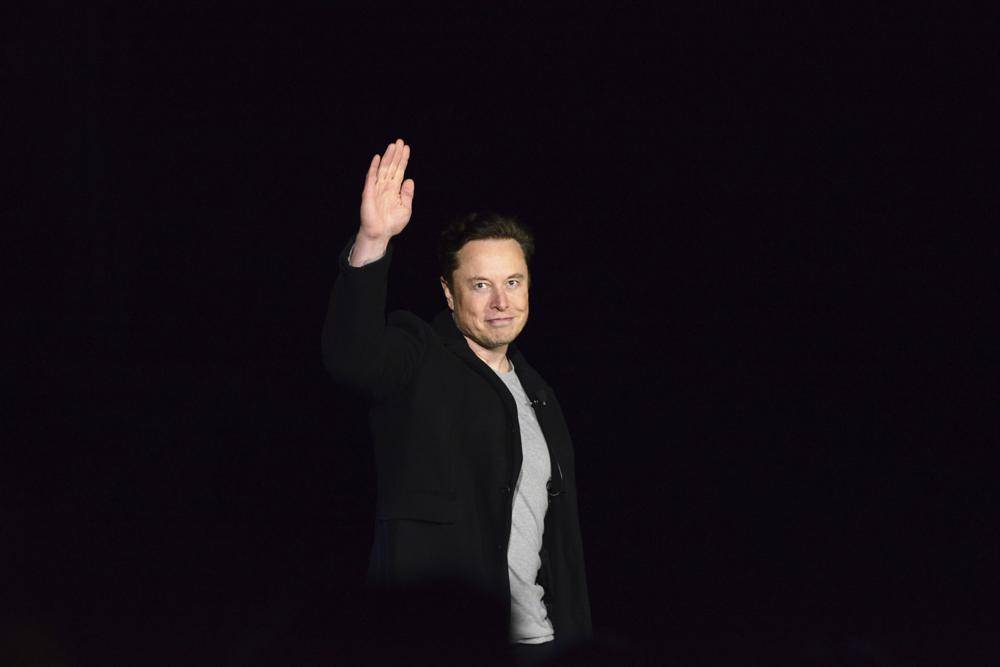 Accionistas de Tesla piden a juez silenciar a Elon Musk