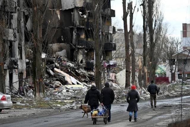 Ucrania: Los bombardeos rusos han destruido por completo 21 clínicas