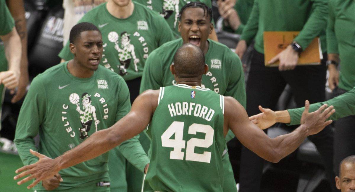 Al Horford logra doble doble victoria Celtics sobre Bucks