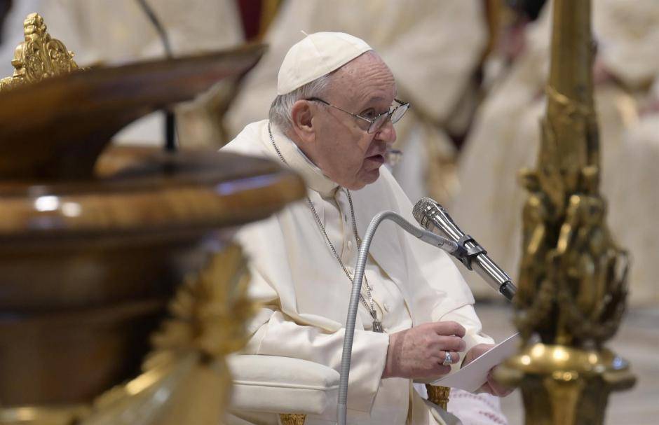 Papa Francisco suspende su agenda por dolor en la rodilla