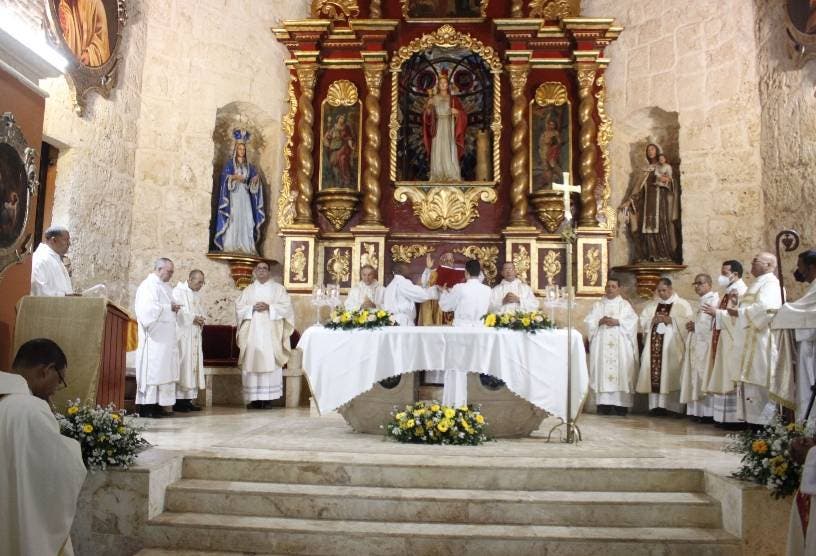 Iglesia católica celebra Semana Santa con actos en todo el país