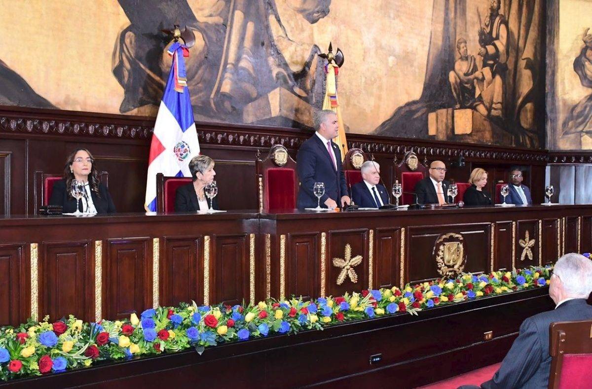 Iván Duque resalta fortaleza económica de RD ante el Congreso Nacional