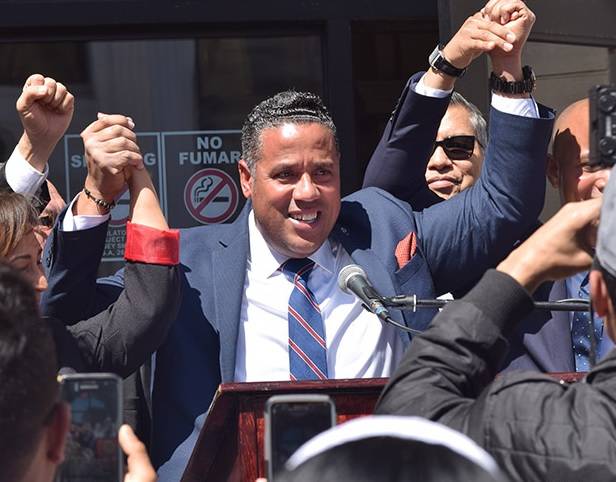 Juez falla a favor Alex Méndez continúe como candidato alcaldía Paterson