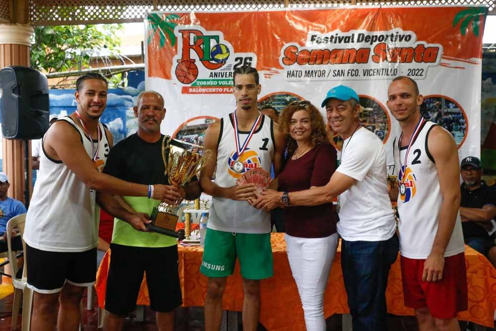 Ems-Sport, Puñal, Cocos y populares ganan en voleibol Hato Mayor