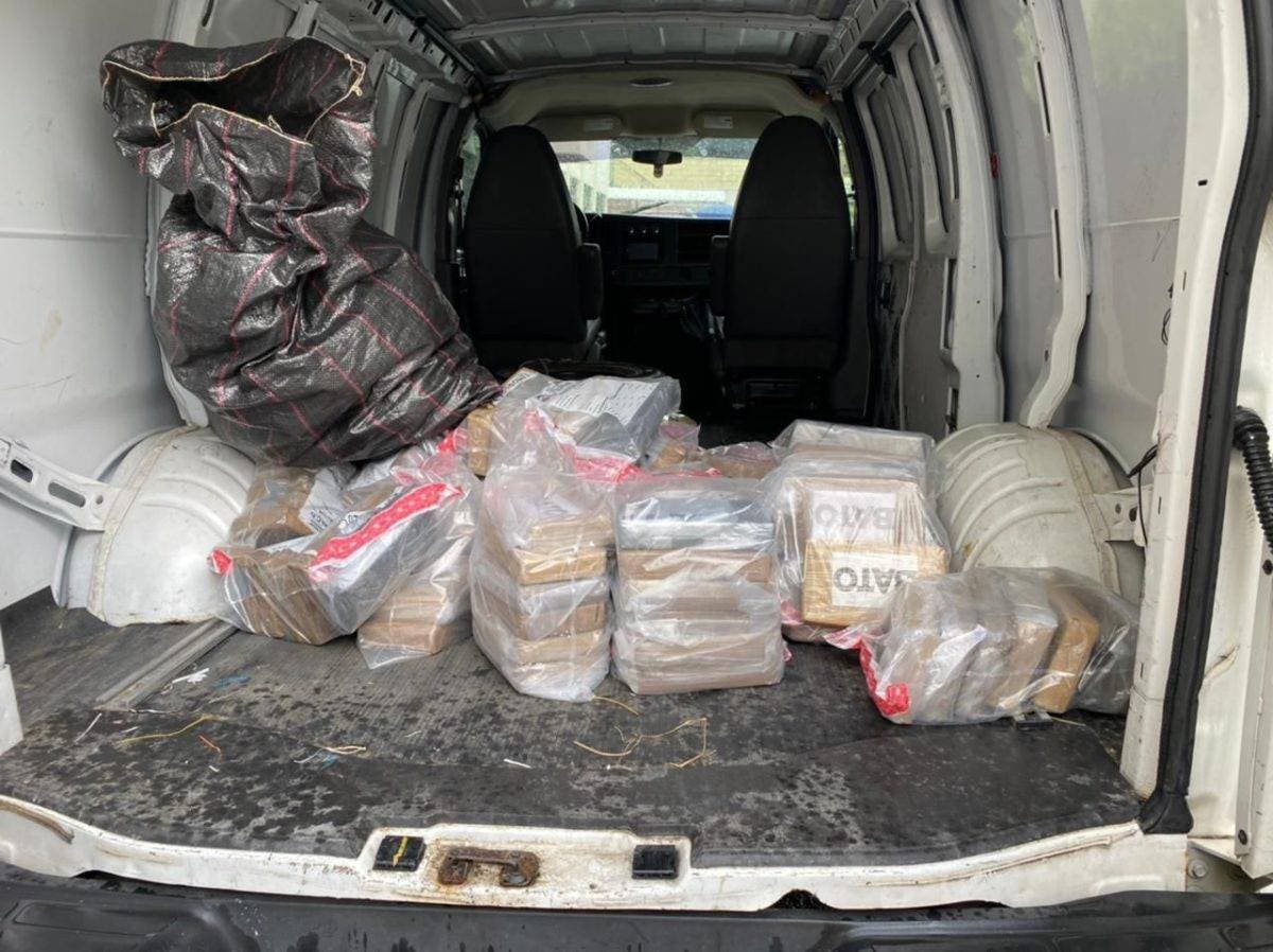 Caso 237 paquetes de cocaína ocupados en Autovía del Este motiva allanamientos del MP