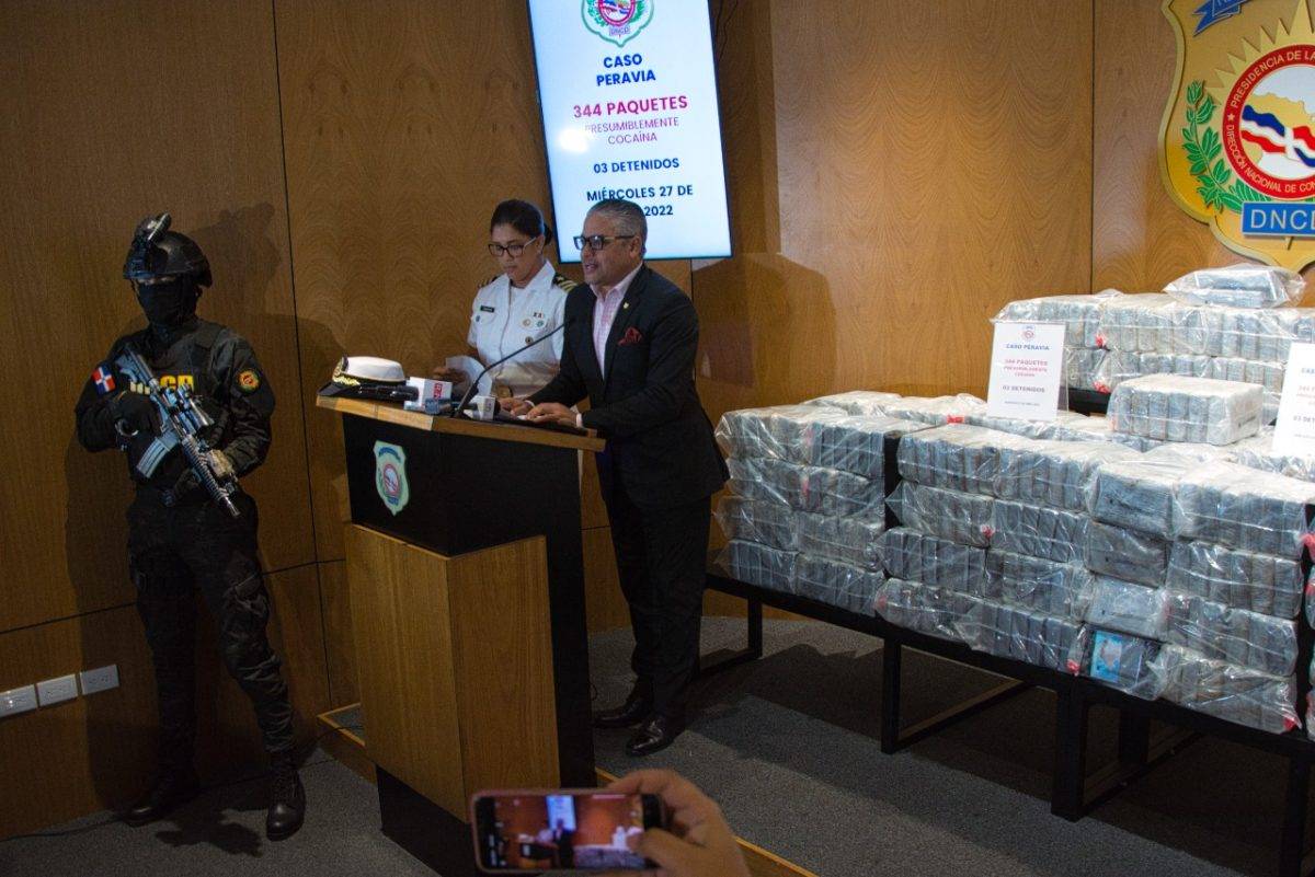 DNCD incauta 344 paquetes de cocaína en las costas de Peravia