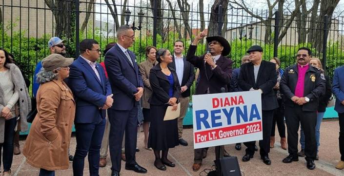 Políticos hispanos respaldan dominicana para vicegobernadora NY