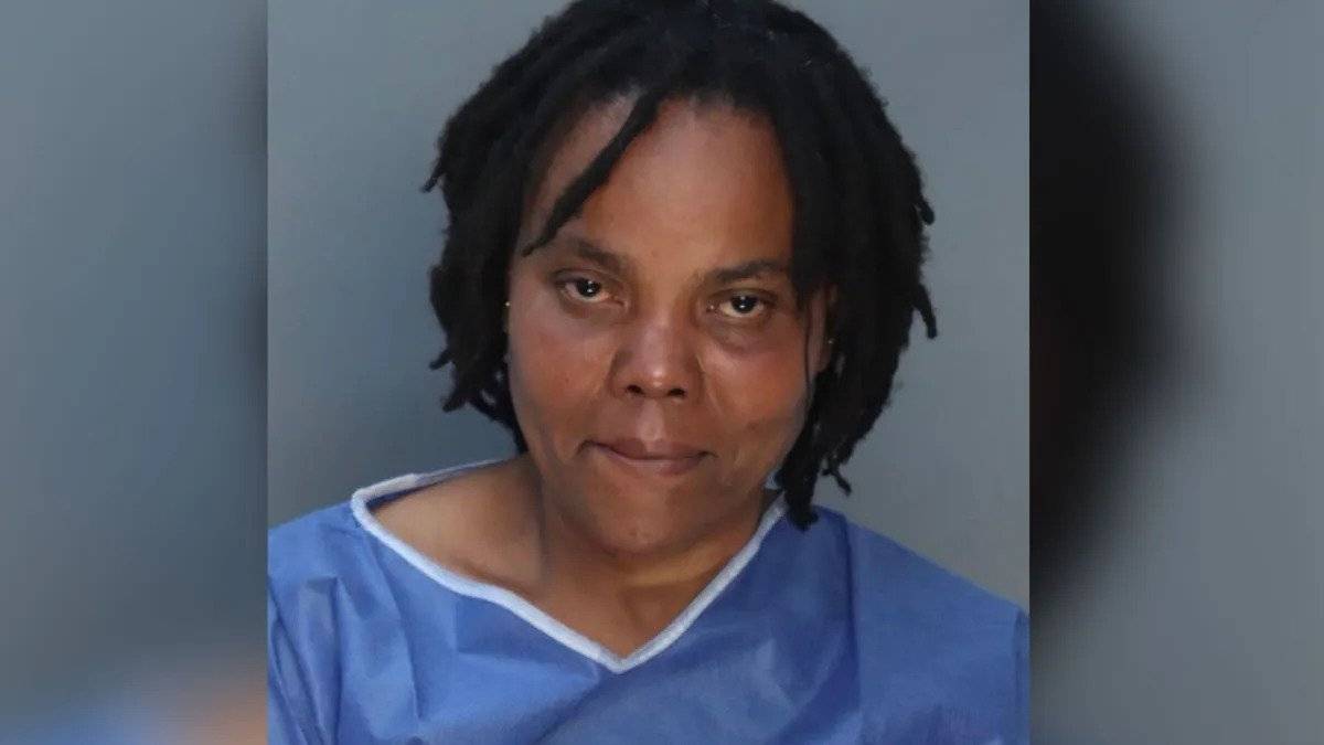 Una mujer de Miami es arrestada por asesinato de sus hijos de 5 y 3 años