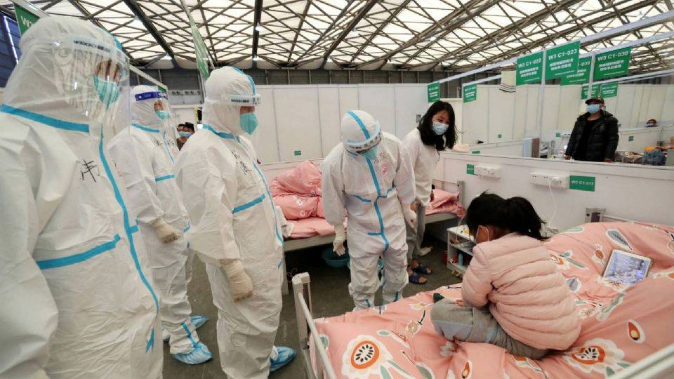 Dan de alta a 11 mil recuperados de covid-19 en Shanghái