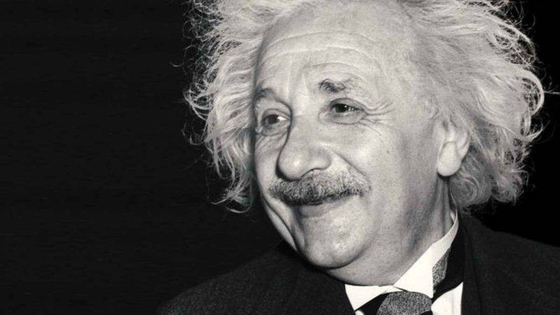 Einstein: “Es hora de irse, es de mal gusto prolongar artificialmente la  vida”