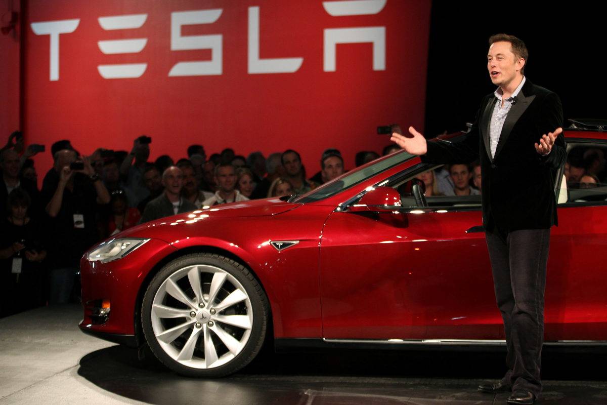 Tesla es excluido de un índice social de S&P 500 y Musk se muestra furioso