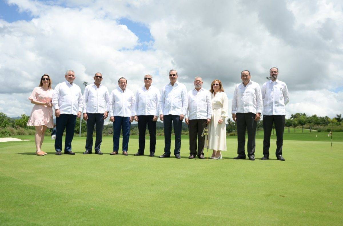 Presidente Luis Abinader participa en la inauguración de Vistas Golf