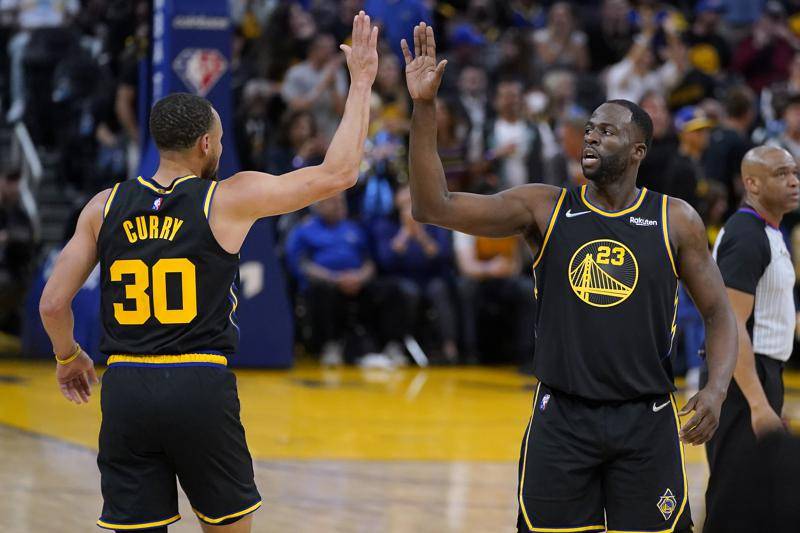 Curry y Thompson dan ventaja a Warriors ante Grizzlies