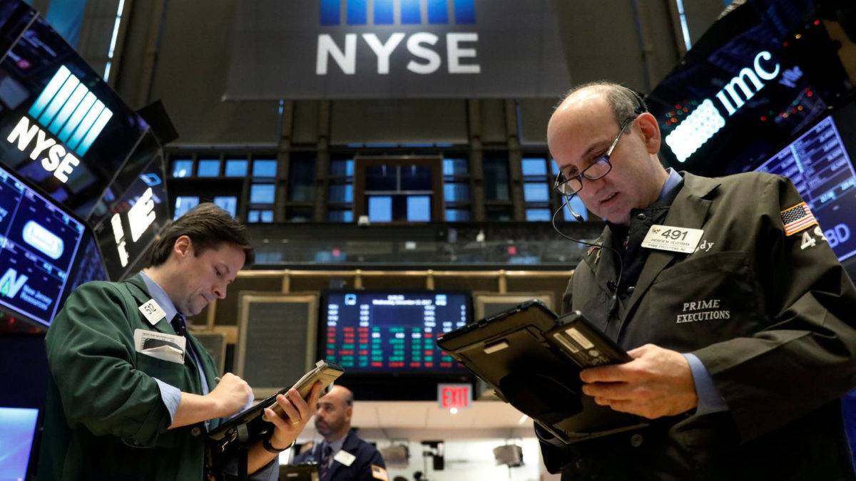 Acciones en Wall Street se desploman ante reportes de inflación
