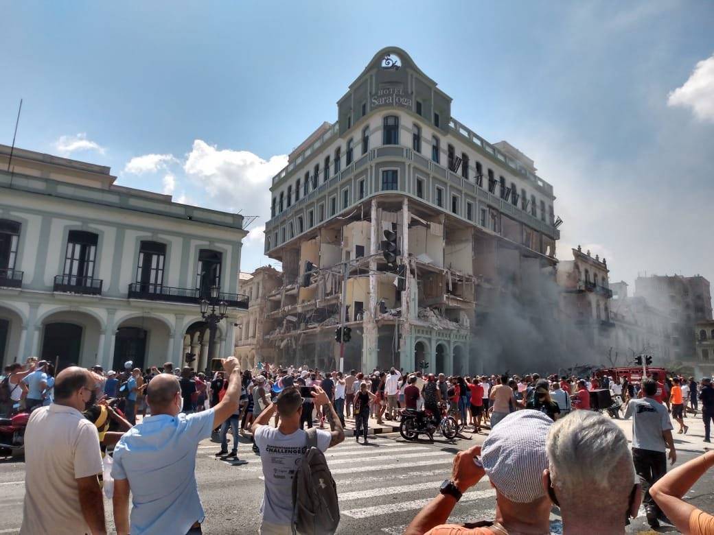 Fuerte explosión daña gravemente un hotel del centro de La Habana