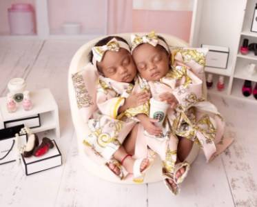 Amara La Negra comparte fotos de sus gemelas Sumajestad y Sualteza