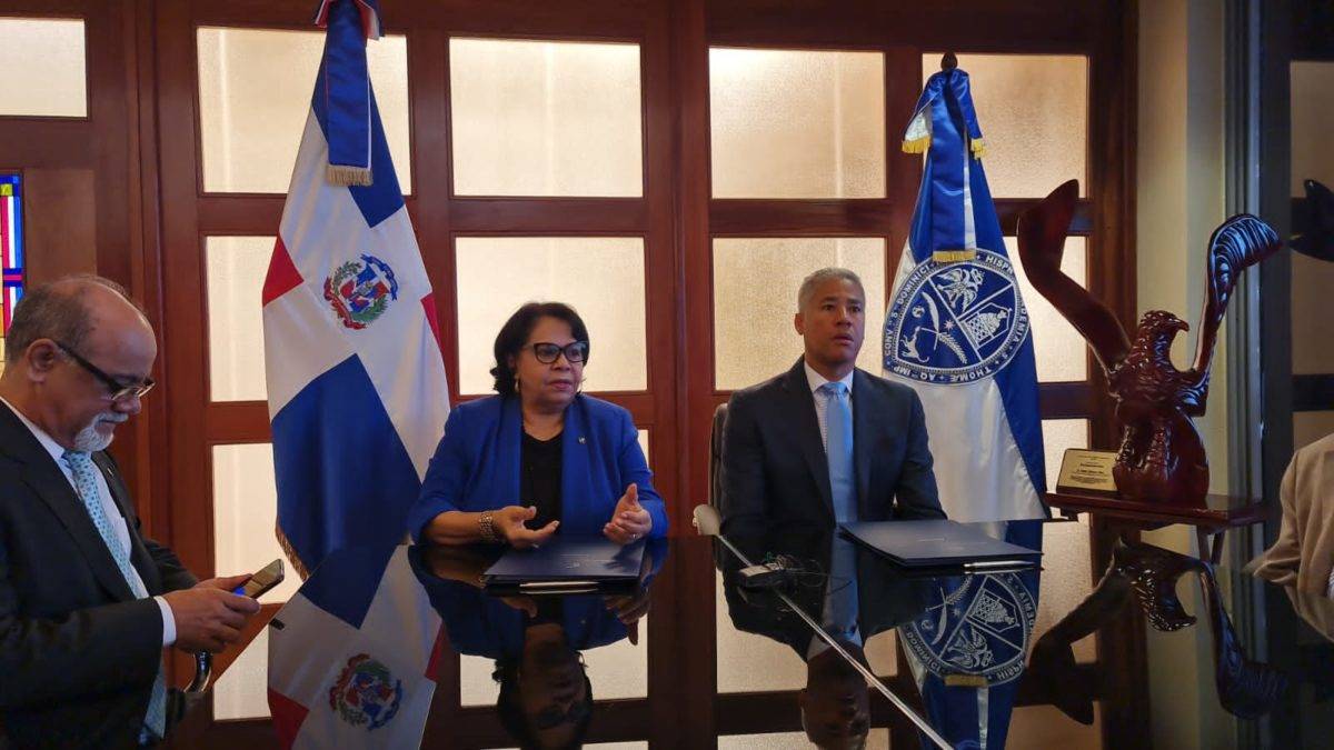 Edenorte y UASD firman acuerdo en beneficio de ambas instituciones
