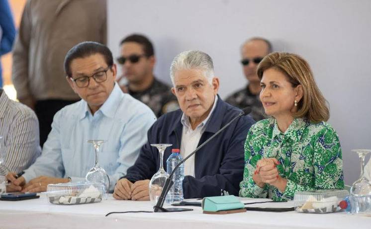 Raquel Peña se reúne con comunitarios en Cienfuegos ante problemáticas
