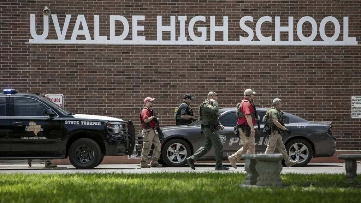 Texas: Autoridades admiten «se equivocaron» al no entrar al aula donde estaba el asesino