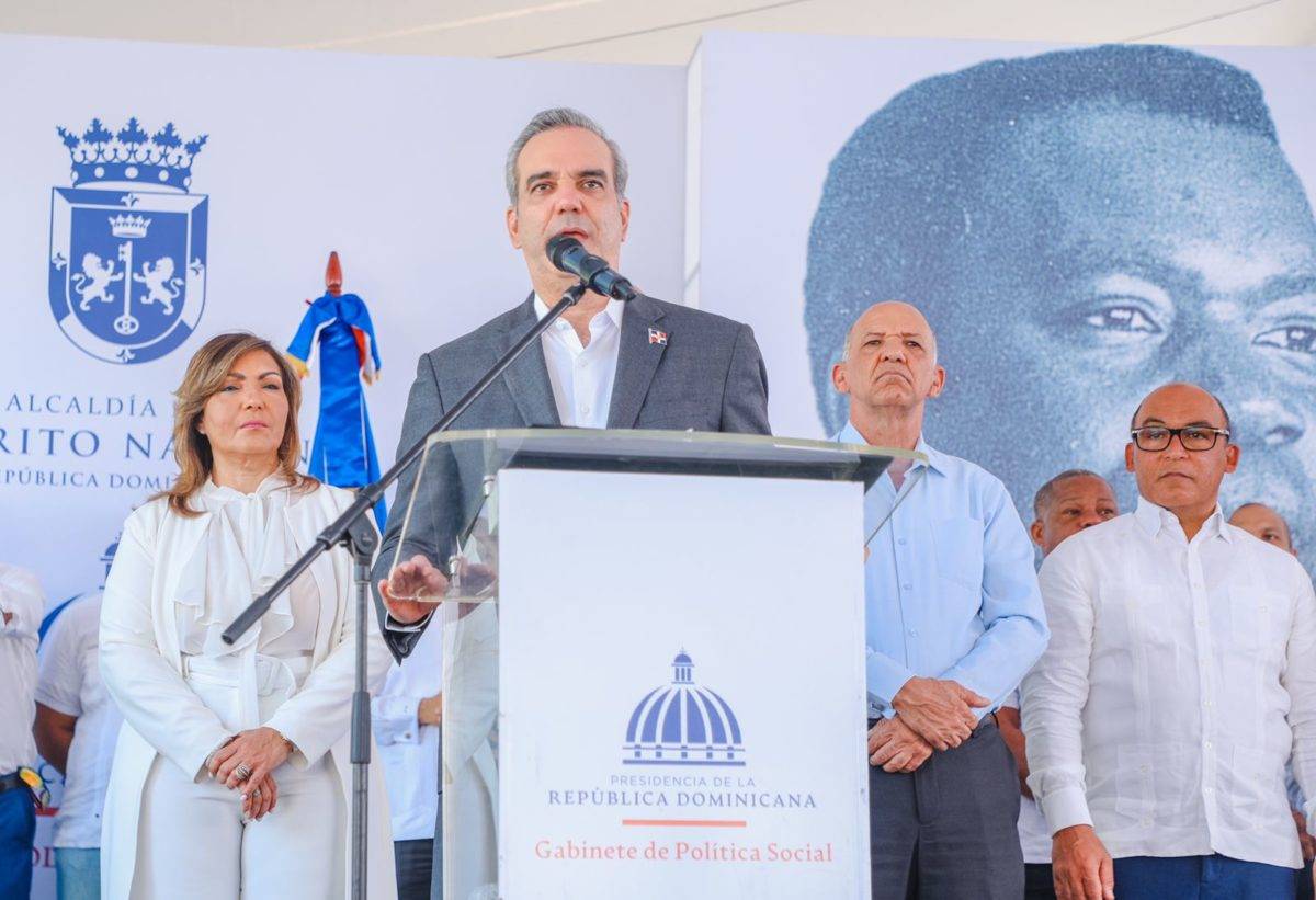 Luis Abinader llama a honrar memoria de José Francisco Peña Gómez