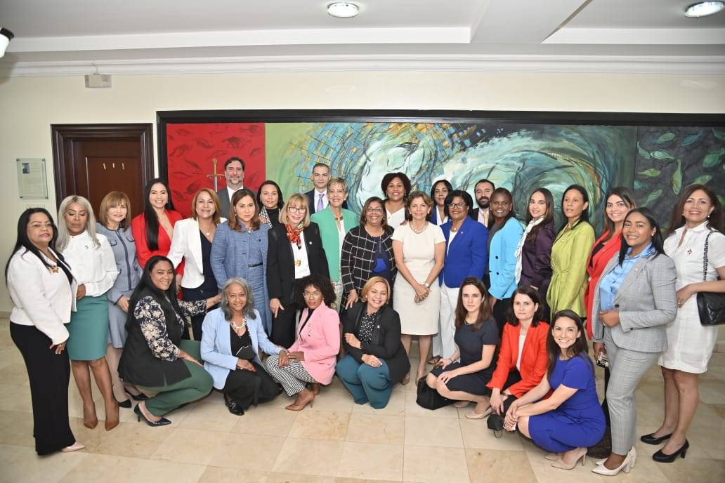 Presentan recomendaciones para fortalecer participación política de las mujeres