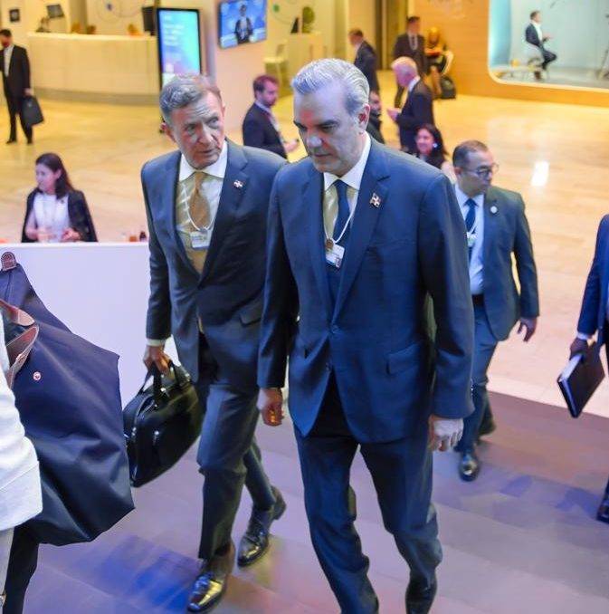 Abinader llega a Davos para participar en Foro Económico Mundial