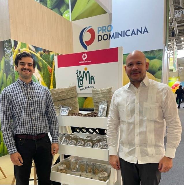 Dan a conocer la macadamia dominicana alrededor del mundo